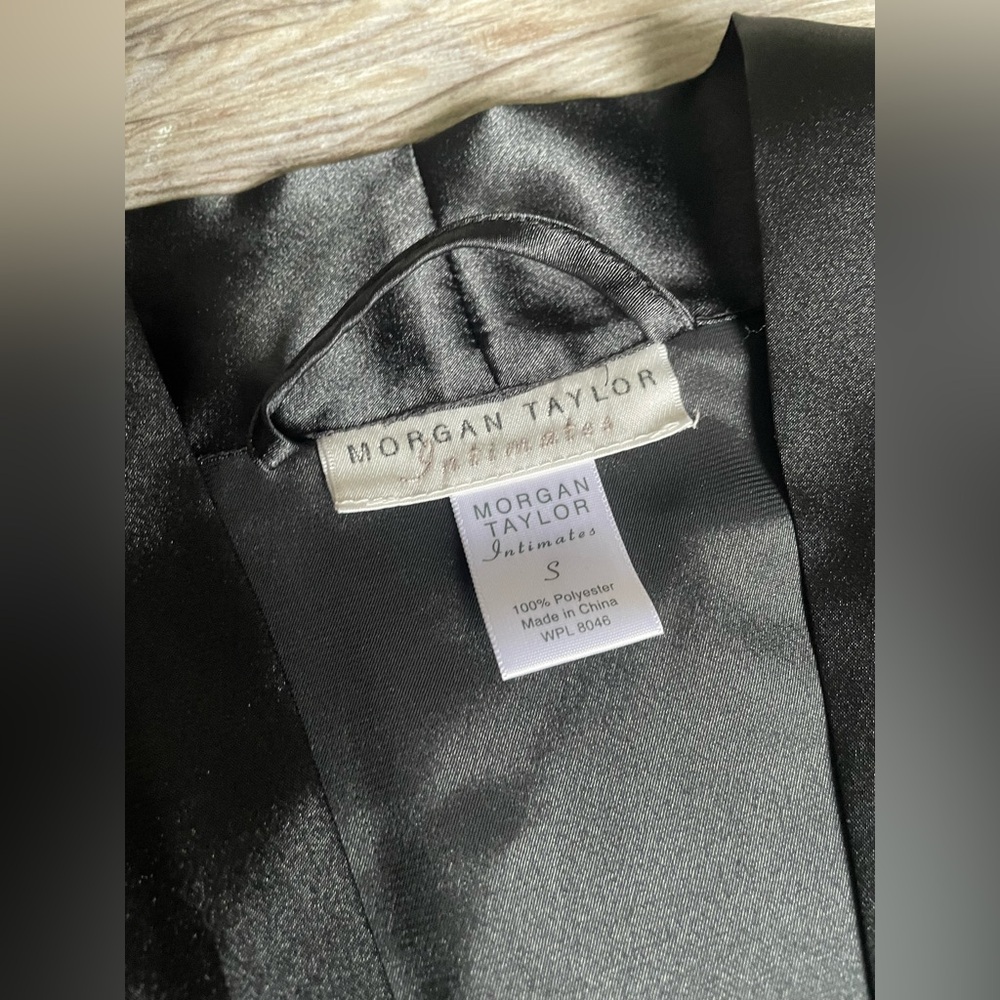 Morgan Taylor Black Satin Wrap Robe - Picture 7 of 9